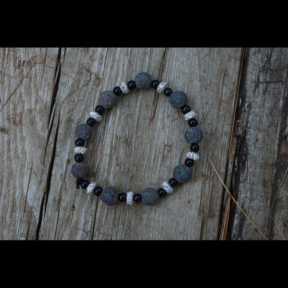 Essential oil diffuser bracelet - Picture 2 of 2